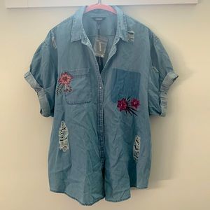 Express Jean Button Up Short Sleeved, Distressed, Floral Shirt, Size Large, NWT